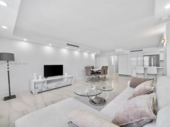 230 174th St # 1119, Sunny Isles Beach FL 33160 — #A11820707