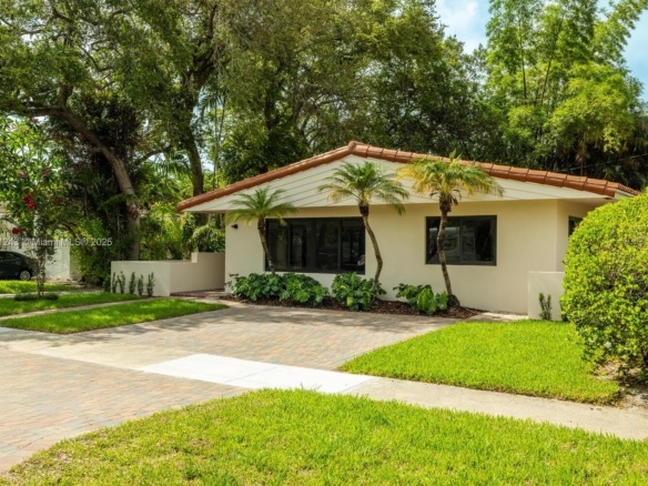 220 NE 105th St, Miami Shores FL 33138 — #A11821243
