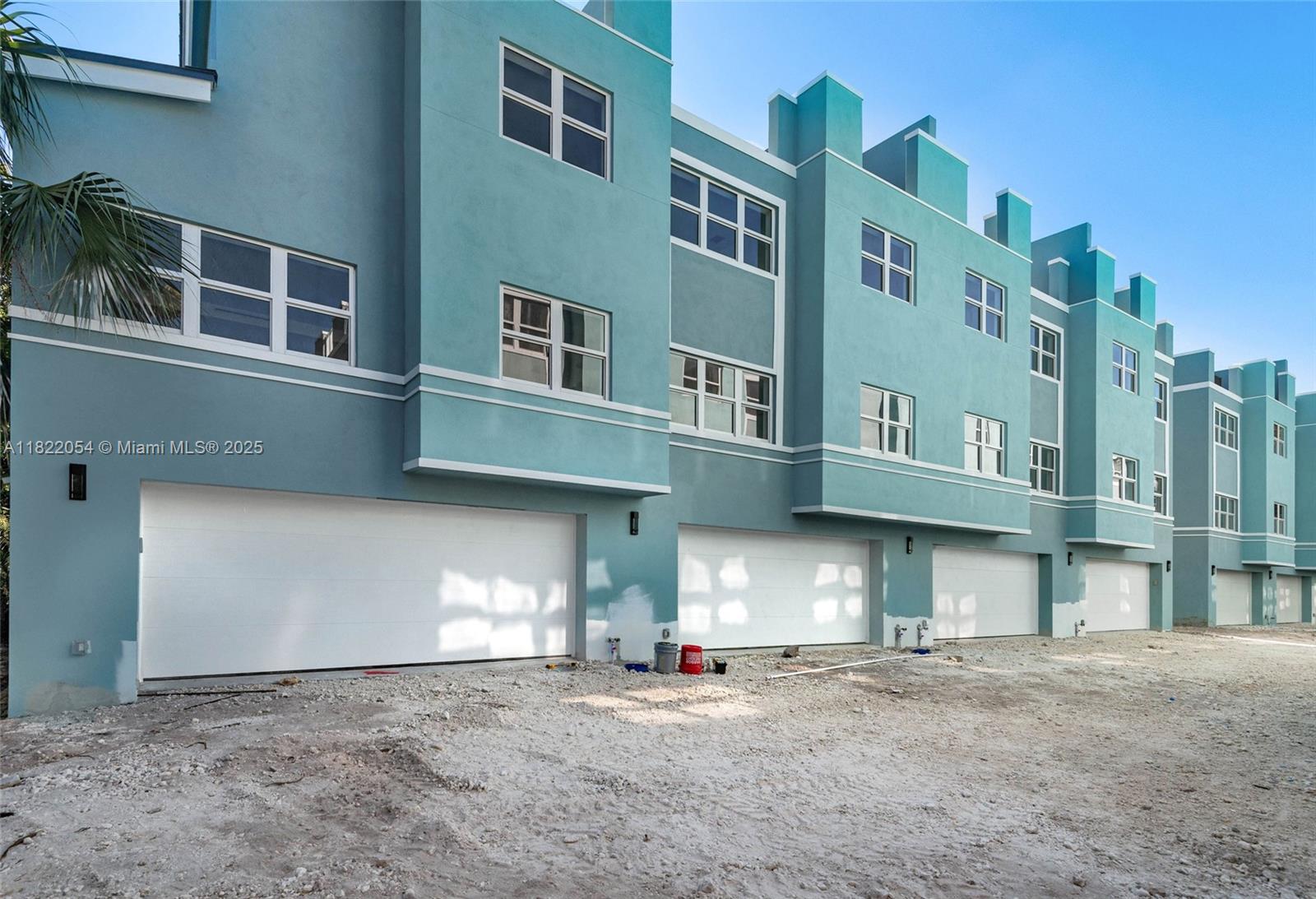 84b12bae-5340 824 SE 12th Ct, Fort Lauderdale FL 33316 — #A11822054