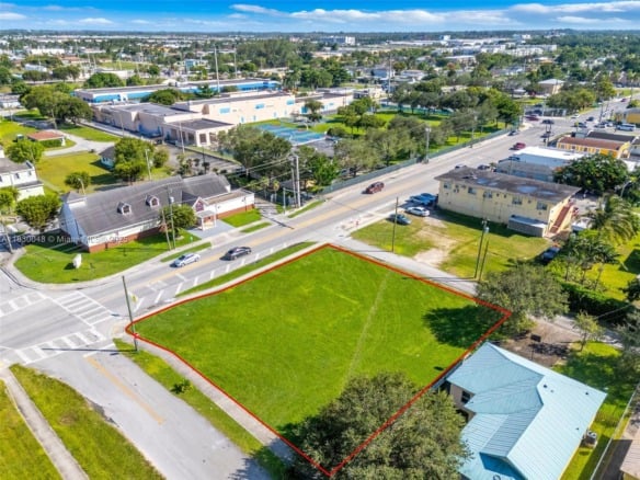 604 SW 6th Ave, Homestead FL 33030 — #A11830048