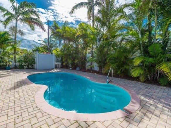 900 Diplomat Pkwy, Hollywood FL 33019 — #A11823034