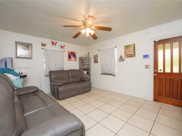 926 NW 3rd Ave, Homestead FL 33030 — #A11823147