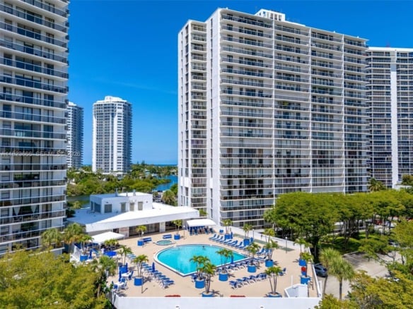 3731 N Country Club Dr # 2023, Aventura FL 33180 — #A11823666
