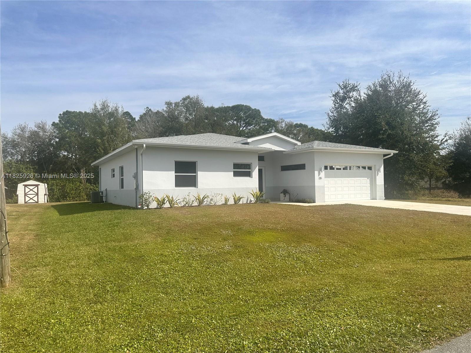 131 Blue Moon Avenue, Lake Placid FL 33852 — #A11825926
