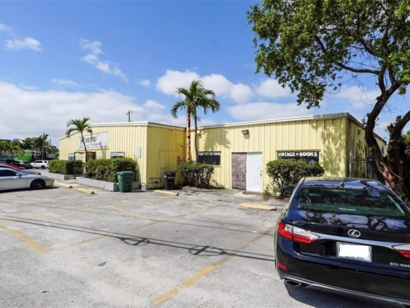 4201 N Dixie Hwy, Oakland Park FL 33334 — #A11826163