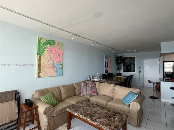 7441 Wayne Ave # 10E, Miami Beach FL 33141 — #A11827055