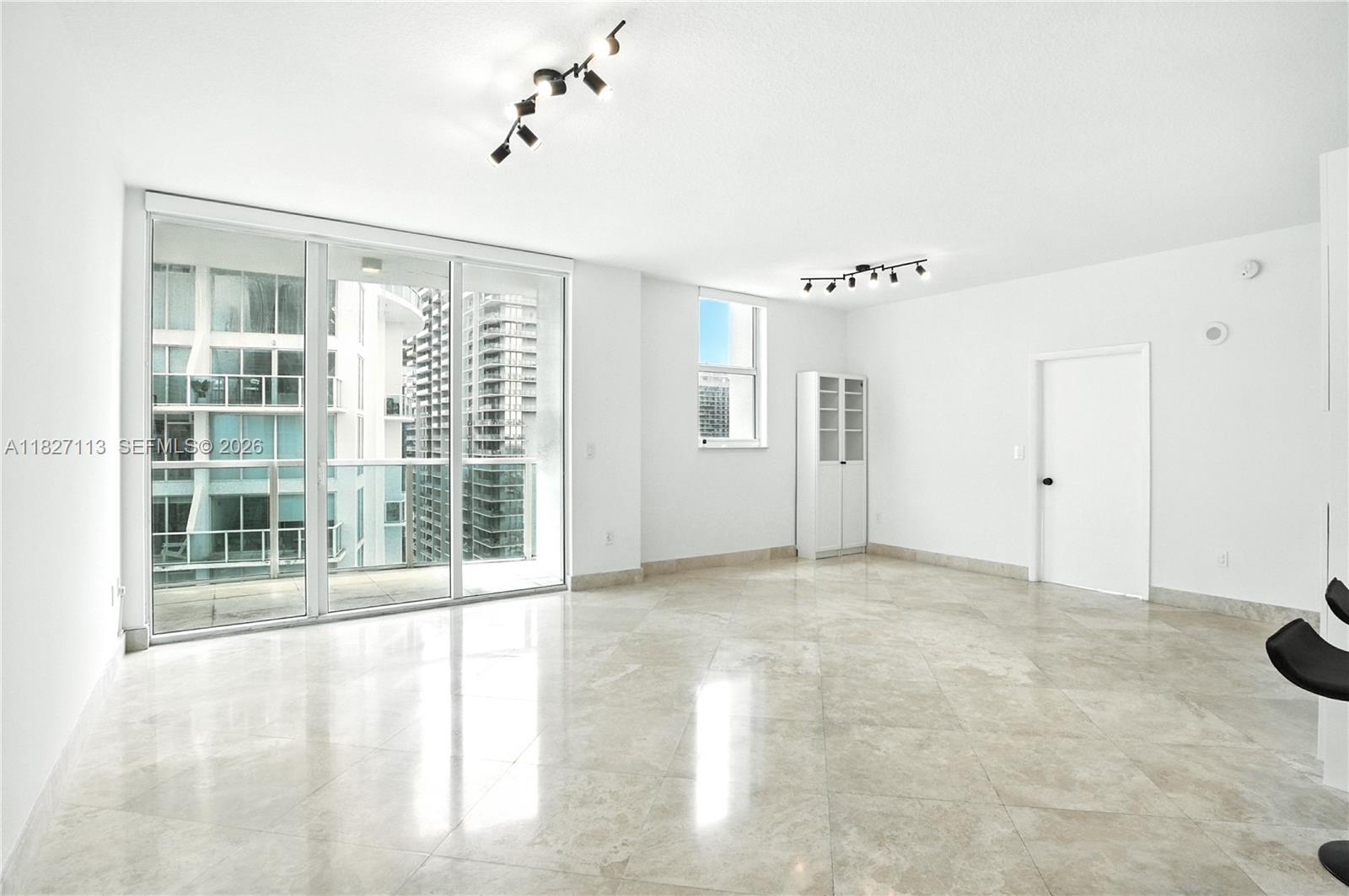 31 SE 5th St # 4021, Miami FL 33131 — #A11827113