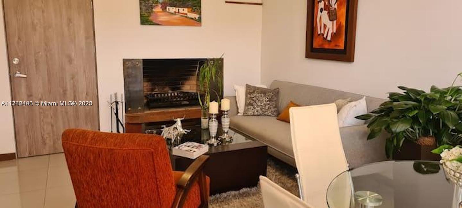 84b12bae-547 cra 71 PONTEVEDRA, C 111121 — #A11748490