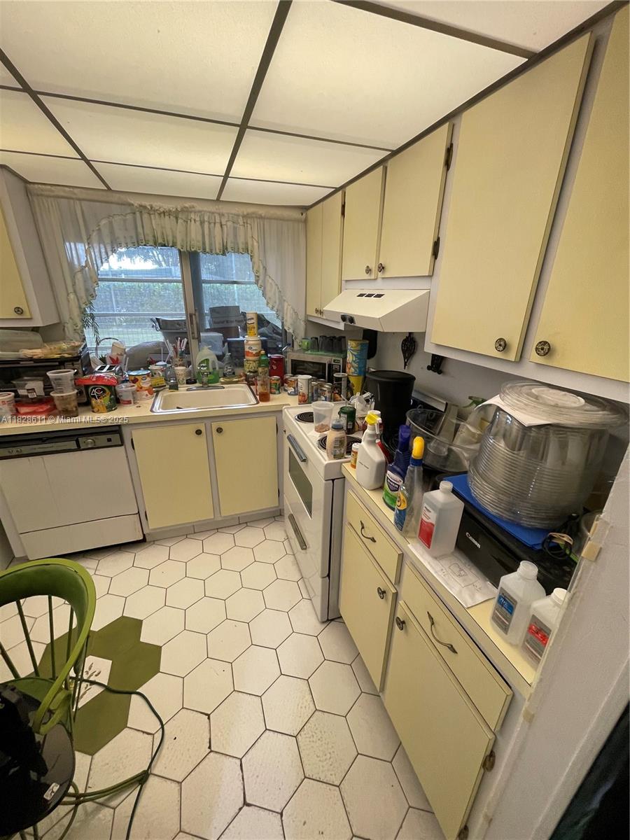 9070 Lime Bay Blvd # 115, Tamarac FL 33321 — #A11828611