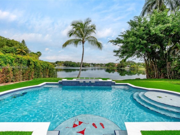 7101 E Troon Cir, Miami Lakes FL 33014 — #A11828760