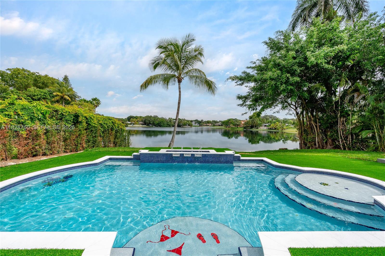 84b12bae-5499 7101 E Troon Cir, Miami Lakes FL 33014 — #A11828760