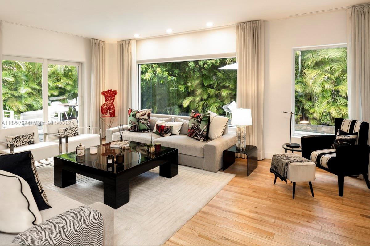 1535 Robbia Ave, Coral Gables FL 33146 — #A11829762