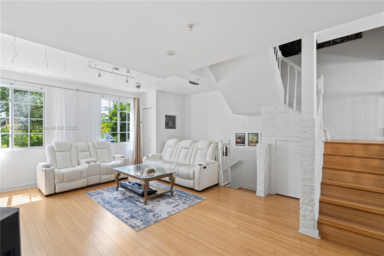 84b12bae-5533 2811 NE 185th St # 804, Aventura FL 33180 — #A11829891