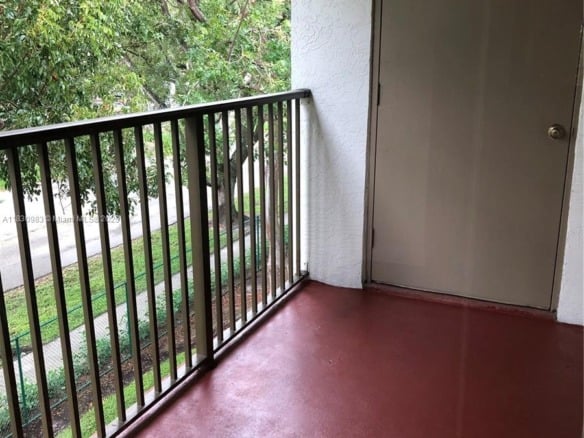 620 S Park Rd # 2, Hollywood FL 33021 — #A11830983