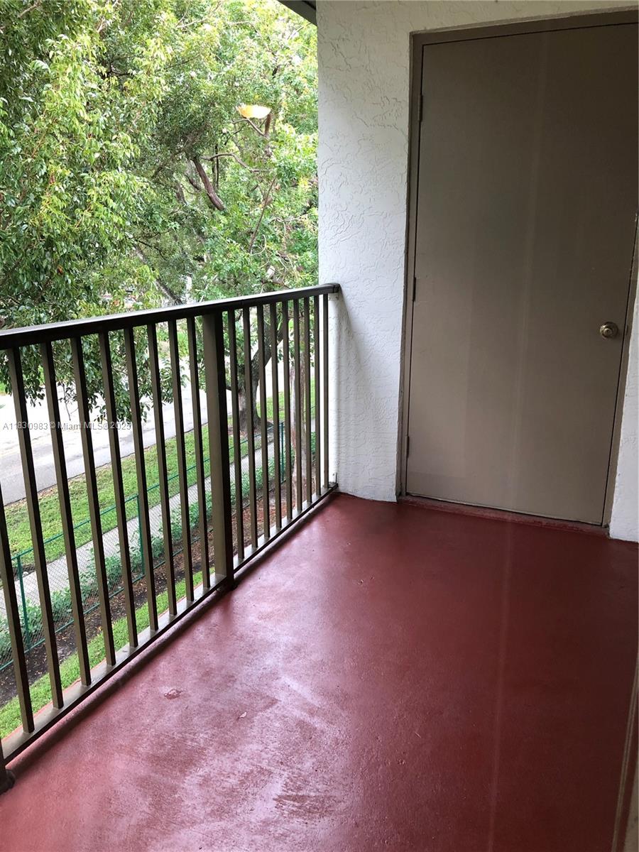 84b12bae-5566 620 S Park Rd # 2, Hollywood FL 33021 — #A11830983