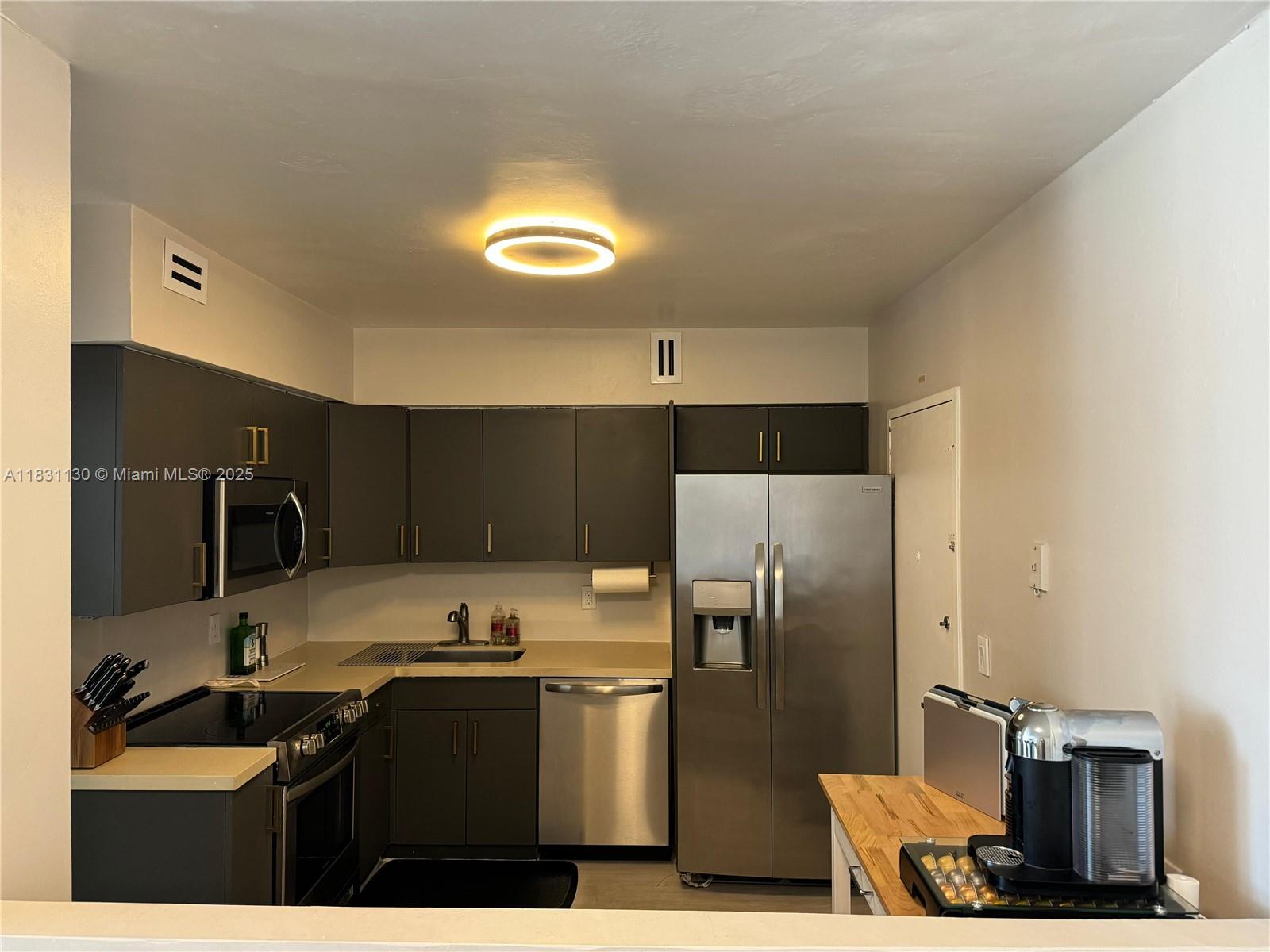 5700 Collins Ave # 3C, Miami Beach FL 33140 — #A11831130