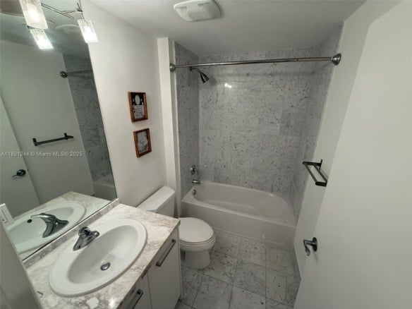 244 Biscayne Blvd # 908, Miami FL 33132 — #A11831244