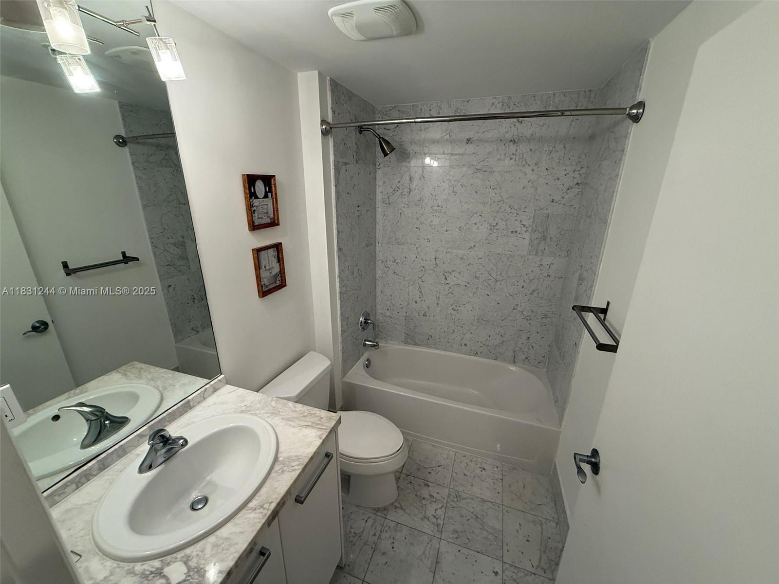 84b12bae-5577 244 Biscayne Blvd # 908, Miami FL 33132 — #A11831244