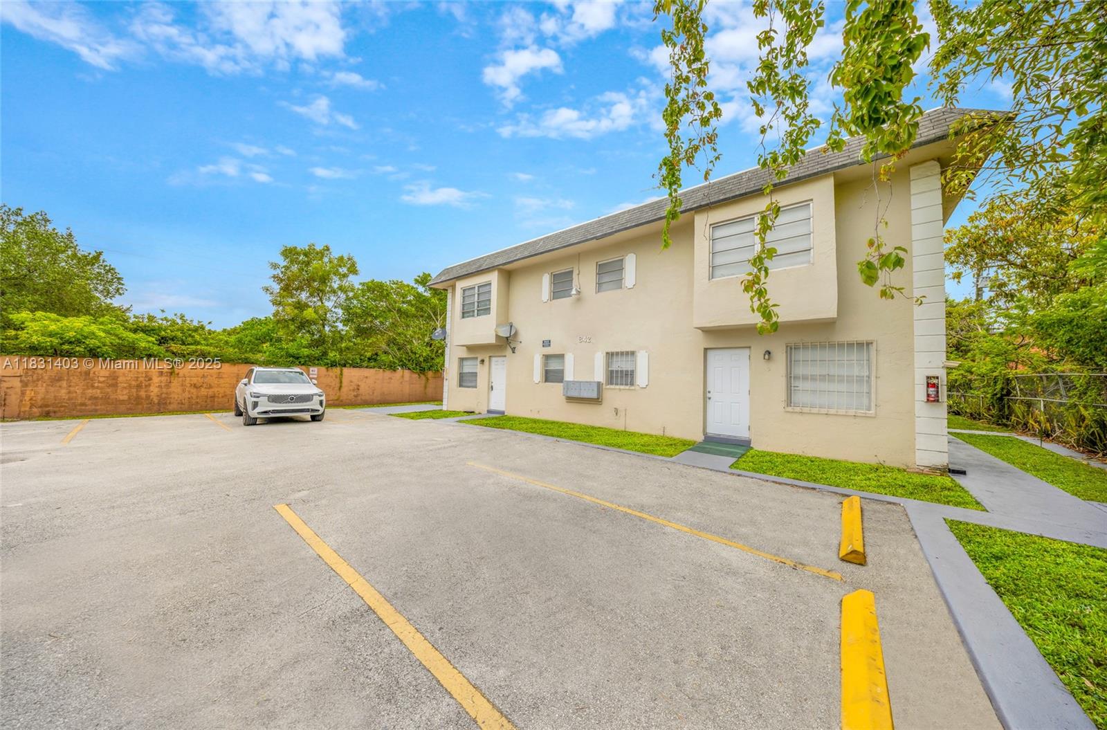 842 NW 1st Ave, Fort Lauderdale FL 33311 — #A11831403