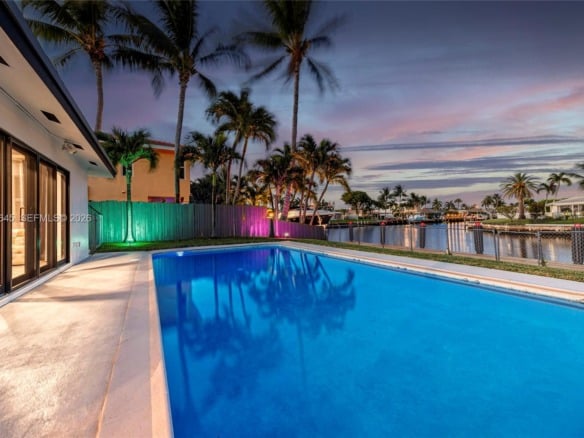 380 SE 1st Ter, Pompano Beach FL 33060 — #A11831645