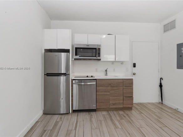 1560 Meridian Ave # 108, Miami Beach FL 33139 — #A11832252