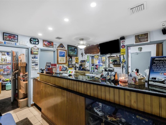 Mechanic Shop For Sale Near Tamiami Airport, Kendall FL 33186 — #A11832597