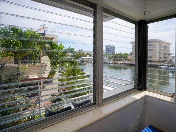8321 Crespi Blvd, Miami Beach FL 33141 — #A11832667