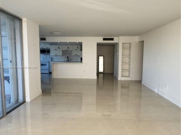 18051 Biscayne Blvd # 1705, Aventura FL 33160 — #A11833539