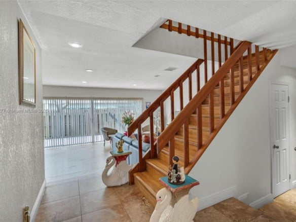 8256 NW 9th Ct # 2, Plantation FL 33324 — #A11834277