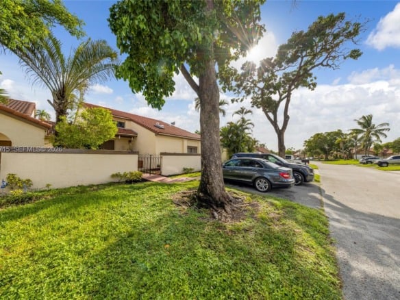 6637 NW 181st Ln, Hialeah FL 33015 — #A11835715