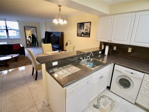2501 S Ocean Dr # 427, Hollywood FL 33019 — #A11835924