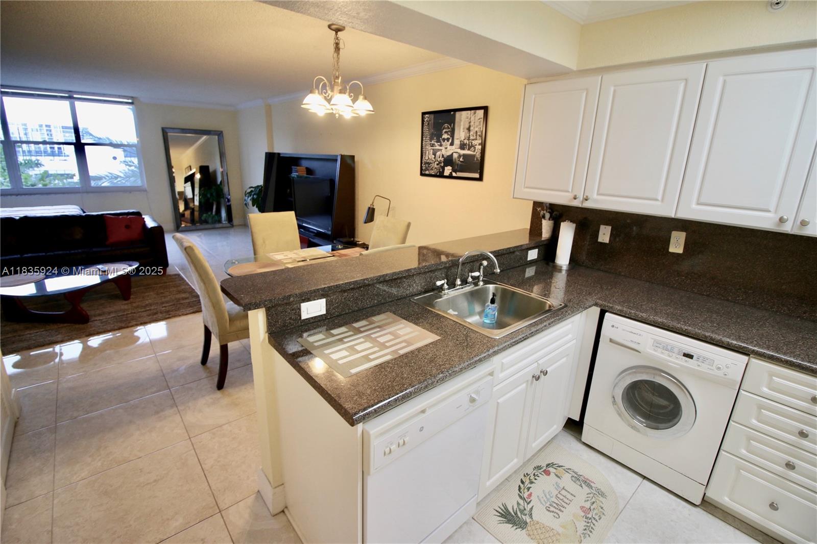 84b12bae-5703 2501 S Ocean Dr # 427, Hollywood FL 33019 — #A11835924