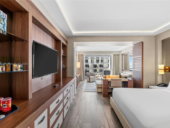 551 N Fort Lauderdale Beach Blvd # R1909, Fort Lauderdale FL 33304 — #A11836360