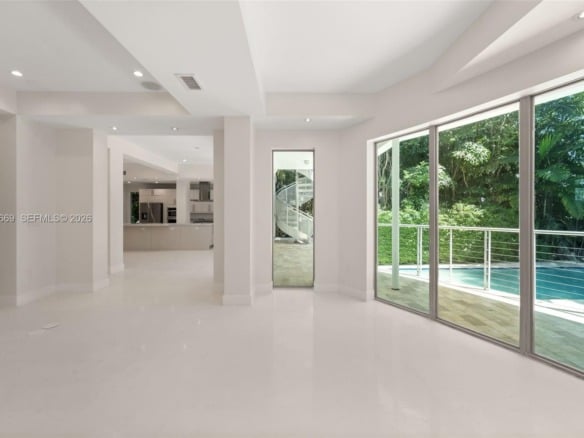 5625 N Bay Rd, Miami Beach FL 33140 — #A11836669