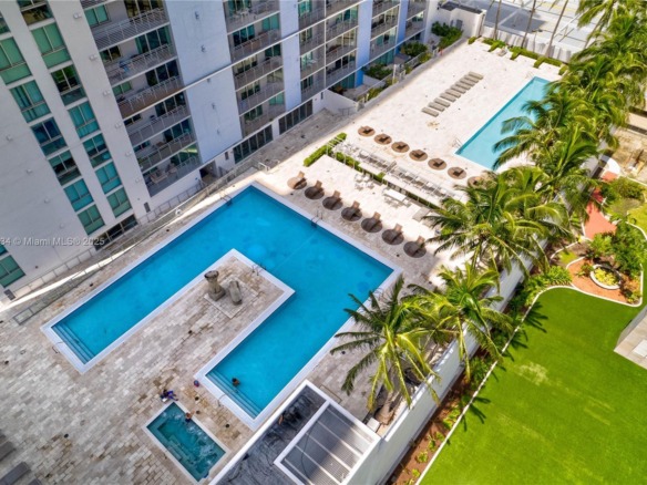 335 S Biscayne Blvd # 3108, Miami FL 33131 — #A11836734