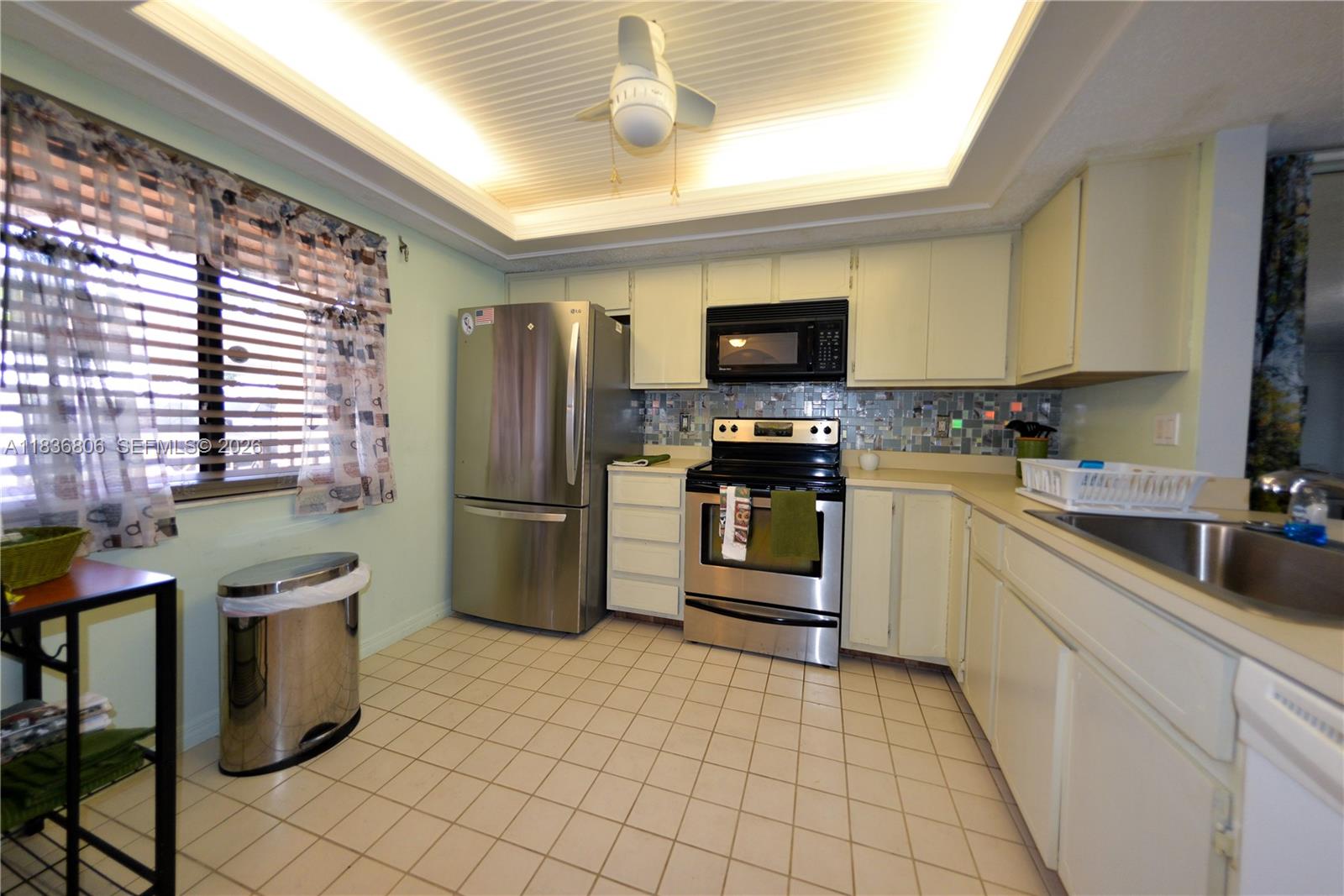 84b12bae-5730 3708 SE 12th Ave # 104, Cape Coral FL 33904 — #A11836806