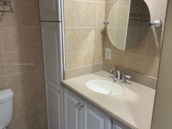 661 N University Dr # 201, Pembroke Pines FL 33024 — #A11837331