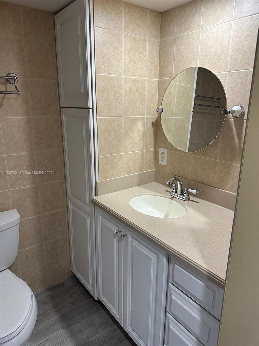 661 N University Dr # 201, Pembroke Pines FL 33024 — #A11837331