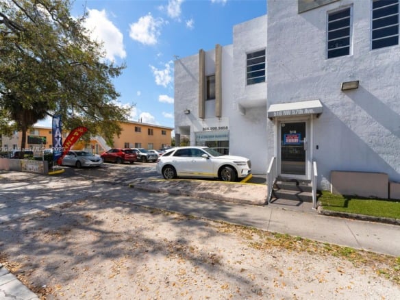 516 NW 57th Ave, Miami FL 33126 — #A11837406