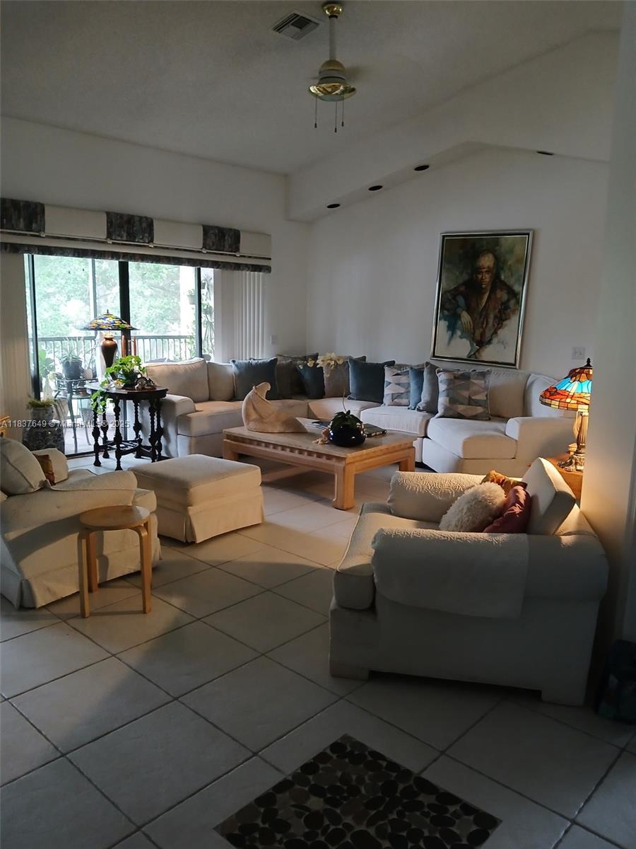 84b12bae-5749 1022 NW 105th Ave # 119, Plantation FL 33322 — #A11837649