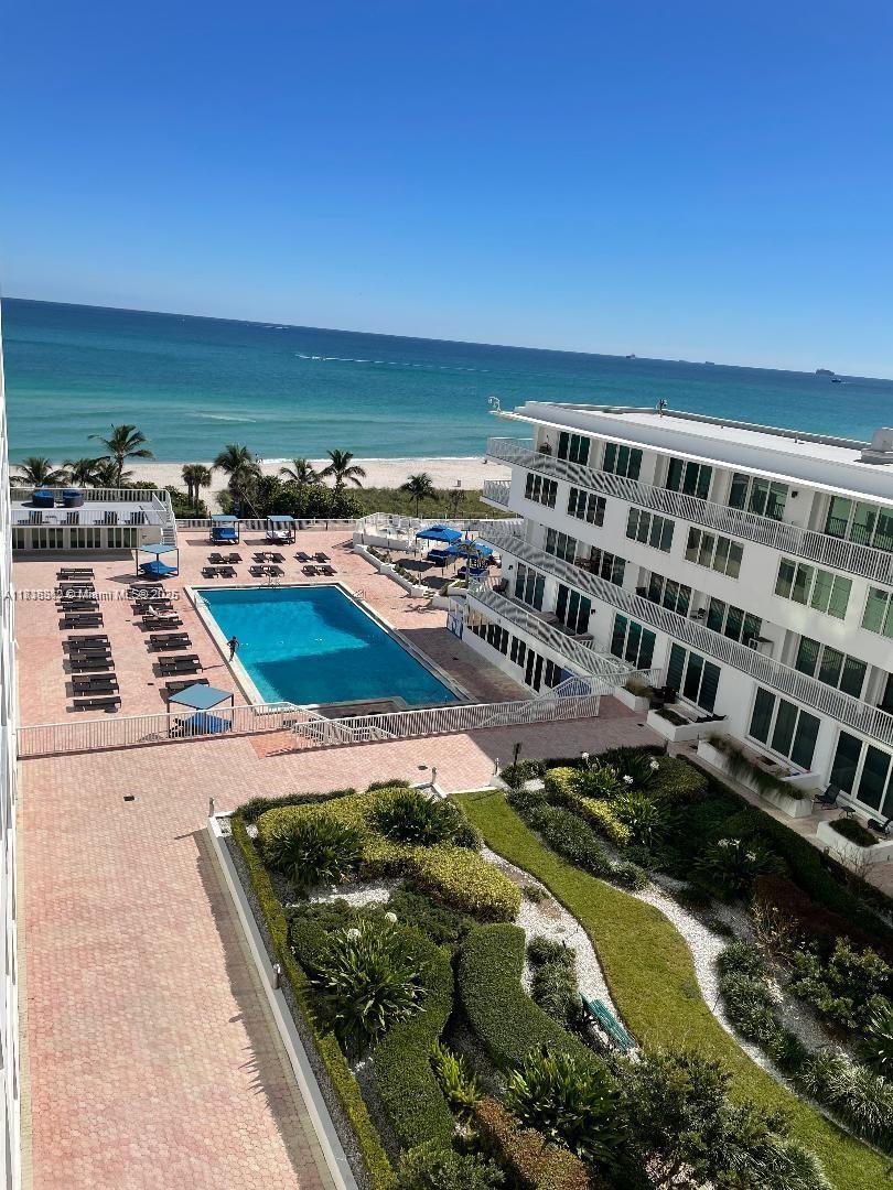 84b12bae-5770 5401 Collins Ave # 514, Miami Beach FL 33140 — #A11838362