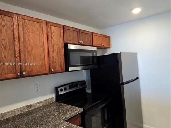 498 NW 165th St Rd # 407, Miami FL 33169 — #A11838732