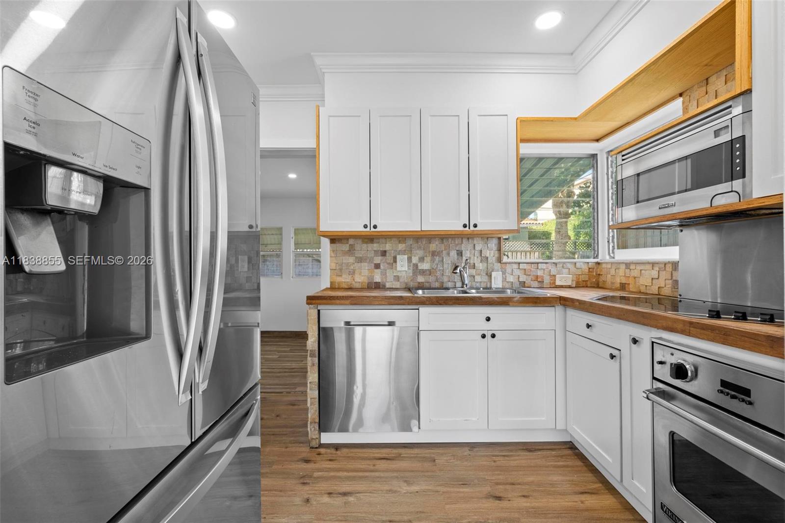 84b12bae-5784 738 Fernwood Rd, Key Biscayne FL 33149 — #A11838855