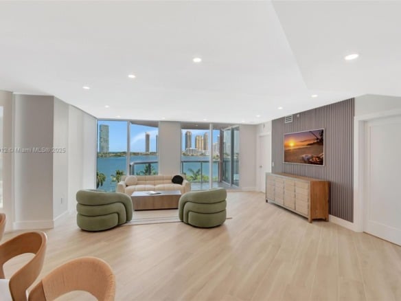 3370 Hidden Bay Dr # 812, Aventura FL 33180 — #A11838912