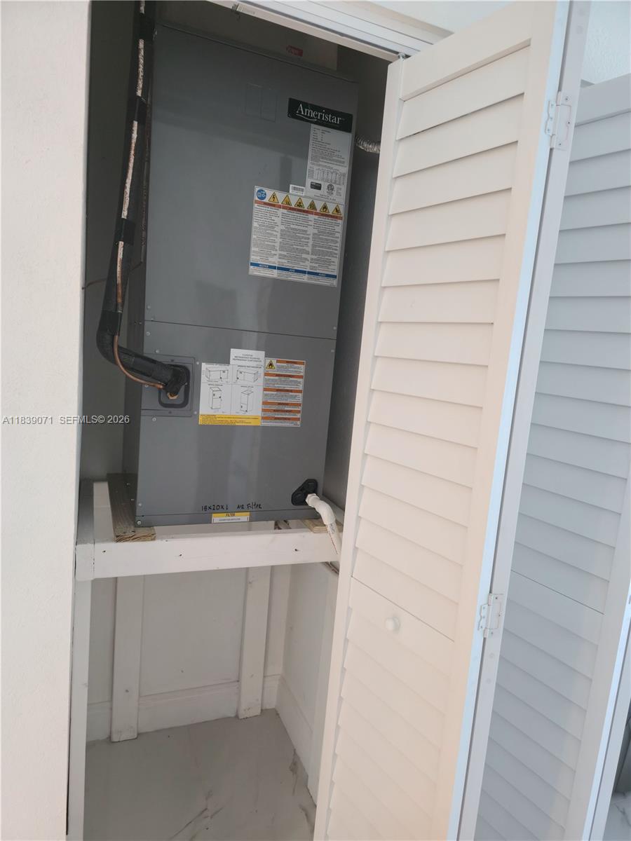 84b12bae-5790 1141 SW 8th Ter, Fort Lauderdale FL 33315 — #A11839071