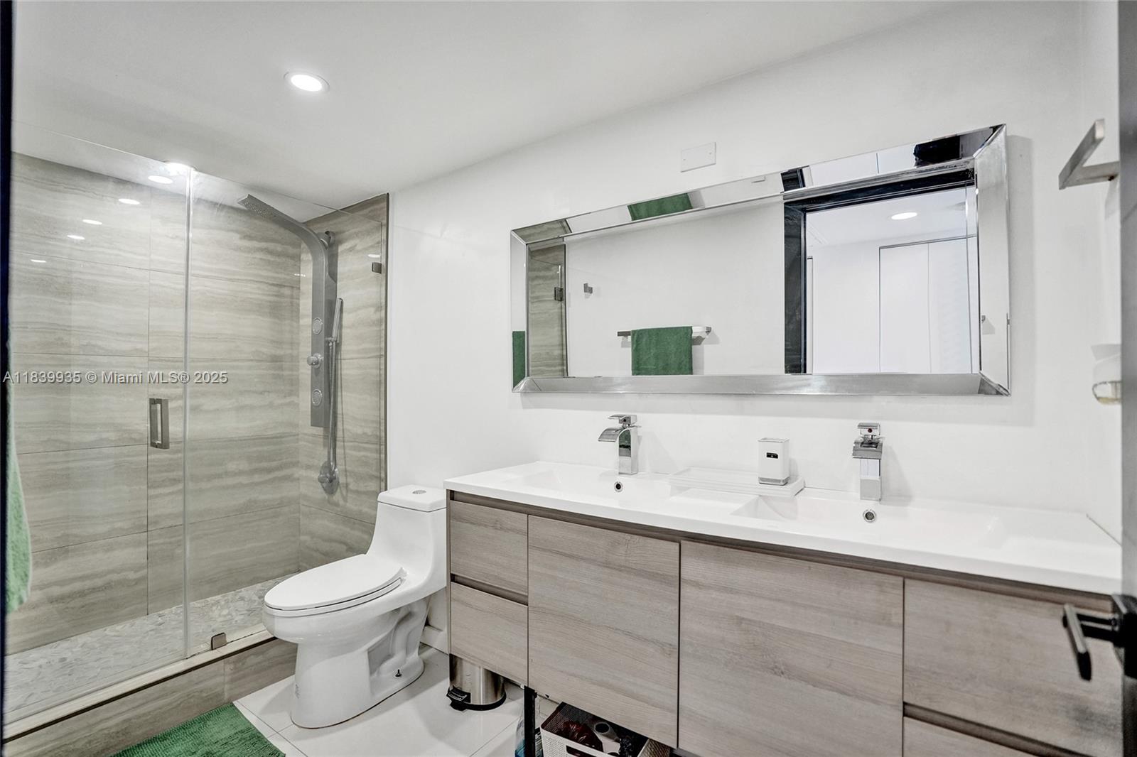 11111 Biscayne Blvd # 1915, Miami FL 33181 — #A11839935