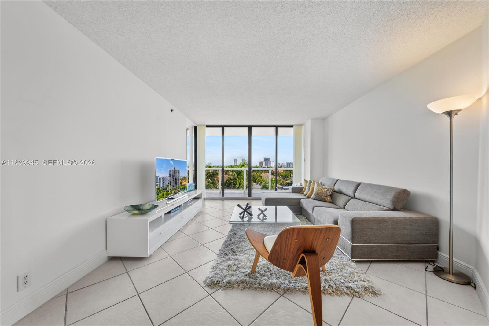 84b12bae-5815 3598 Yacht Club Dr, Aventura FL 33180 — #A11839945