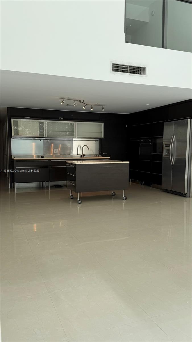 6000 Collins Ave # 323, Miami Beach FL 33140 — #A11839952
