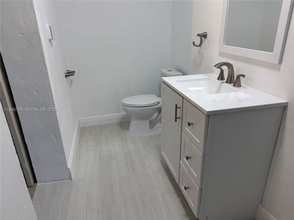 5901 NE 4th Ave # 1, Oakland Park FL 33334 — #A11840706