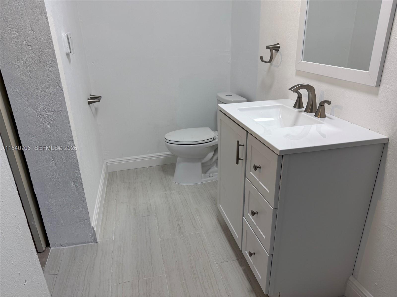 84b12bae-5843 5901 NE 4th Ave # 1, Oakland Park FL 33334 — #A11840706